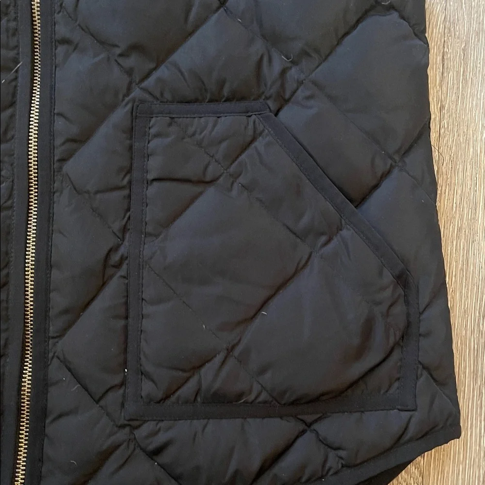 J crew quilted black puffer vest size large casual two way zipper warm cozy